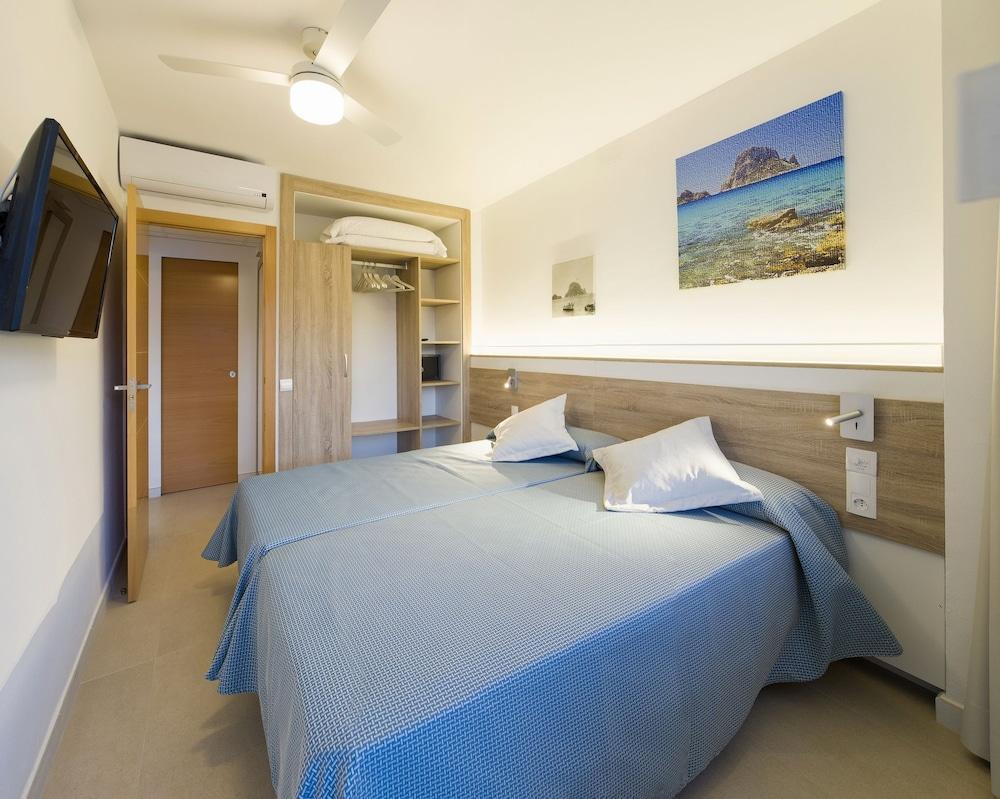 Sant Antoni de Portmany Playa Bella Apartments מראה חיצוני תמונה
