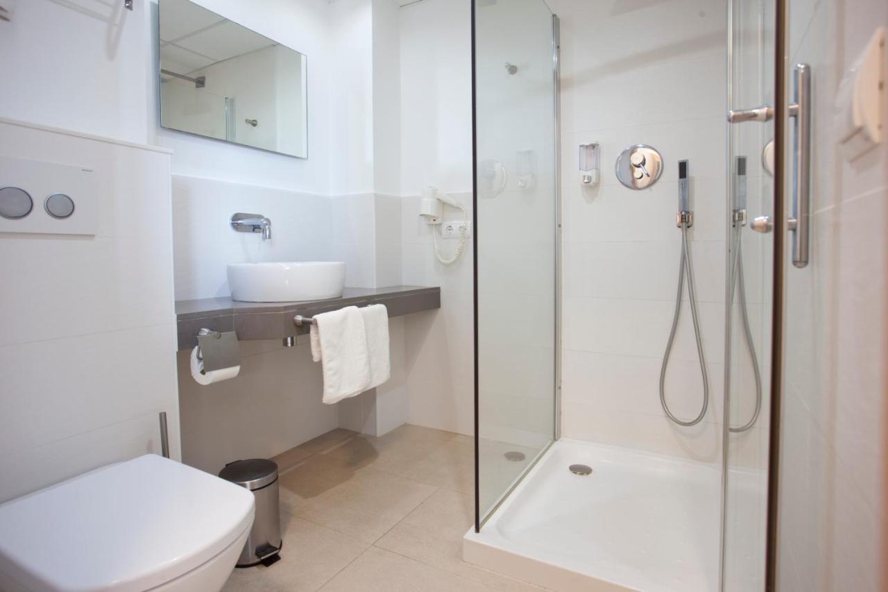 Sant Antoni de Portmany Playa Bella Apartments מראה חיצוני תמונה