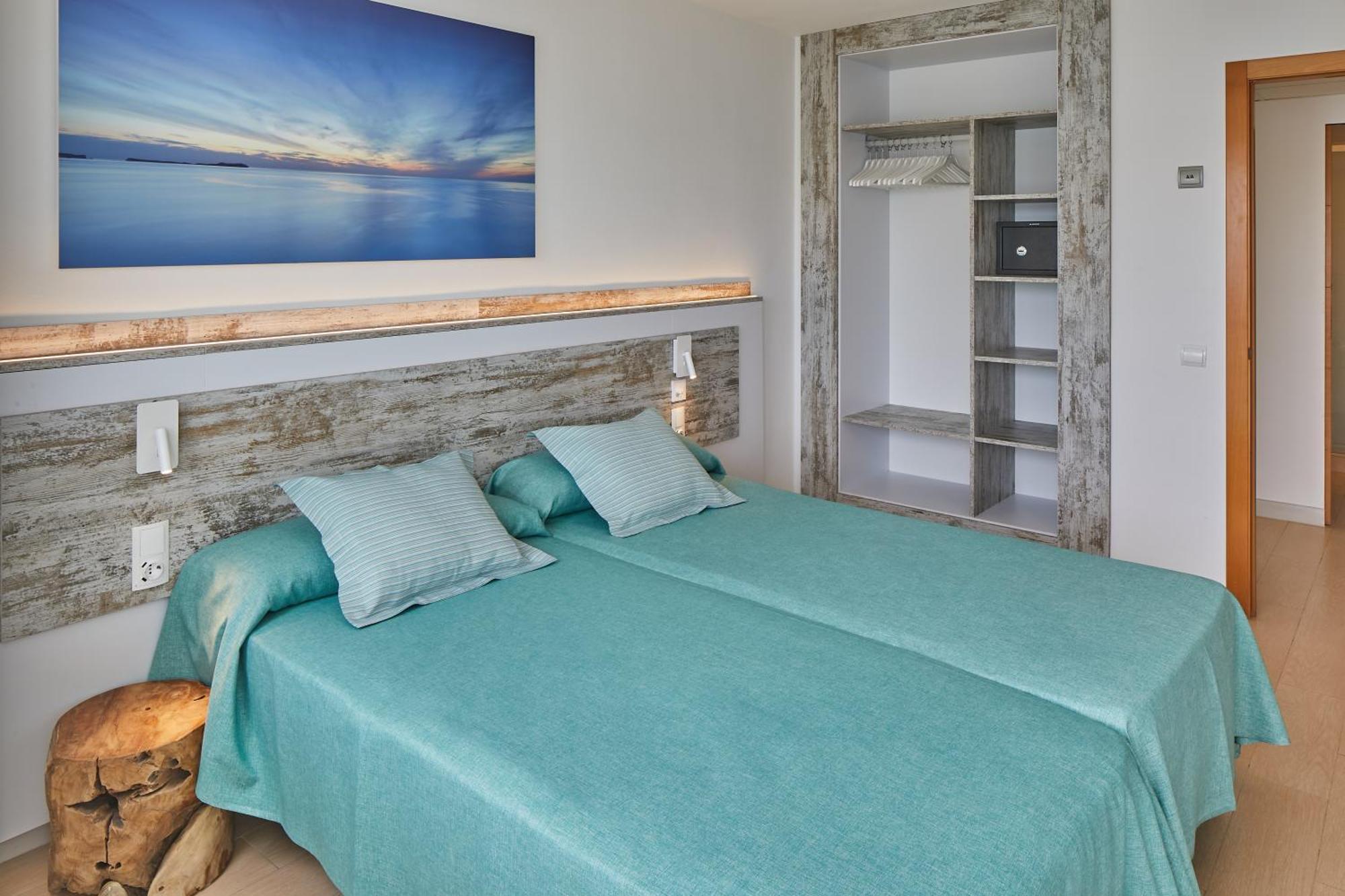 Sant Antoni de Portmany Playa Bella Apartments מראה חיצוני תמונה