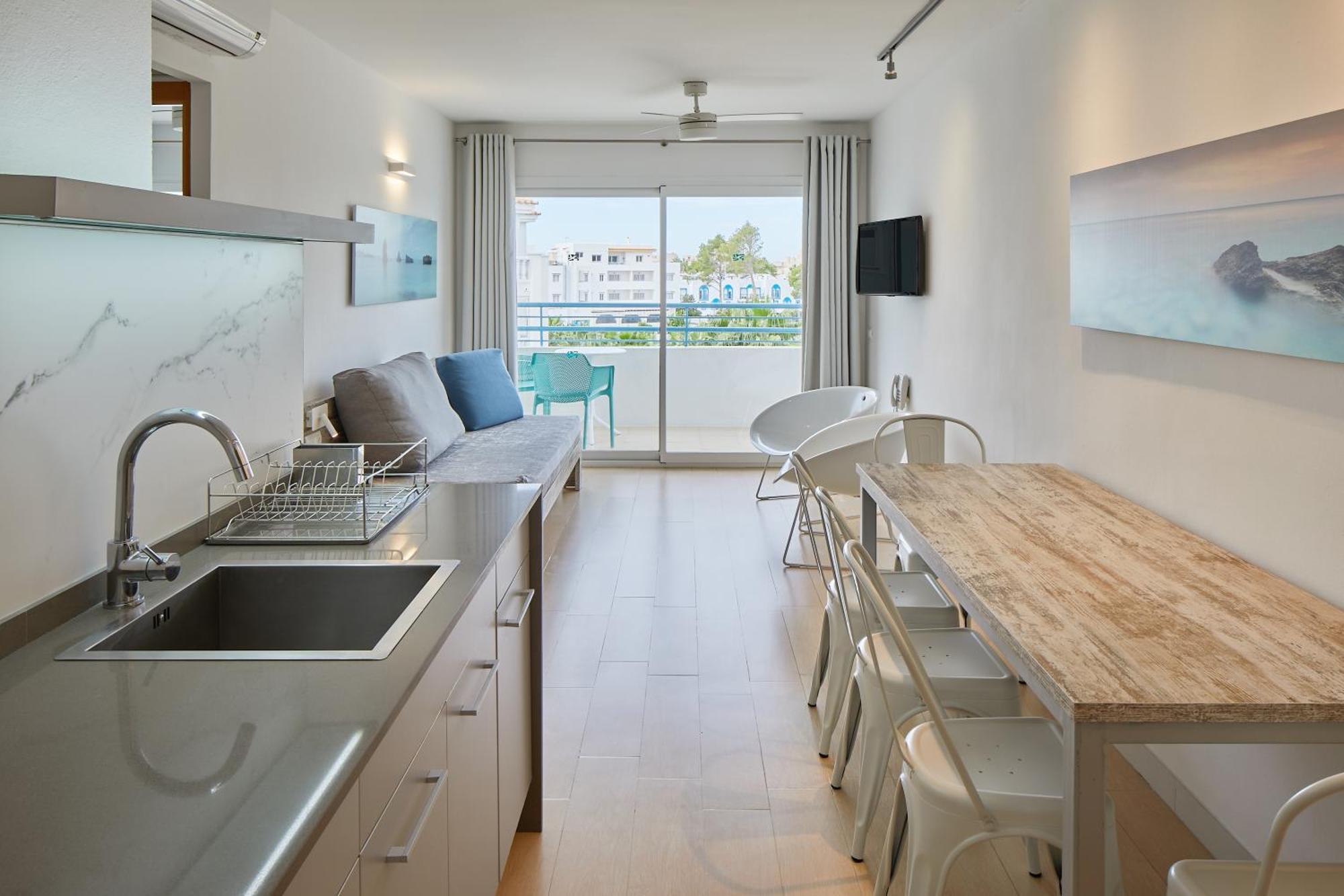Sant Antoni de Portmany Playa Bella Apartments מראה חיצוני תמונה