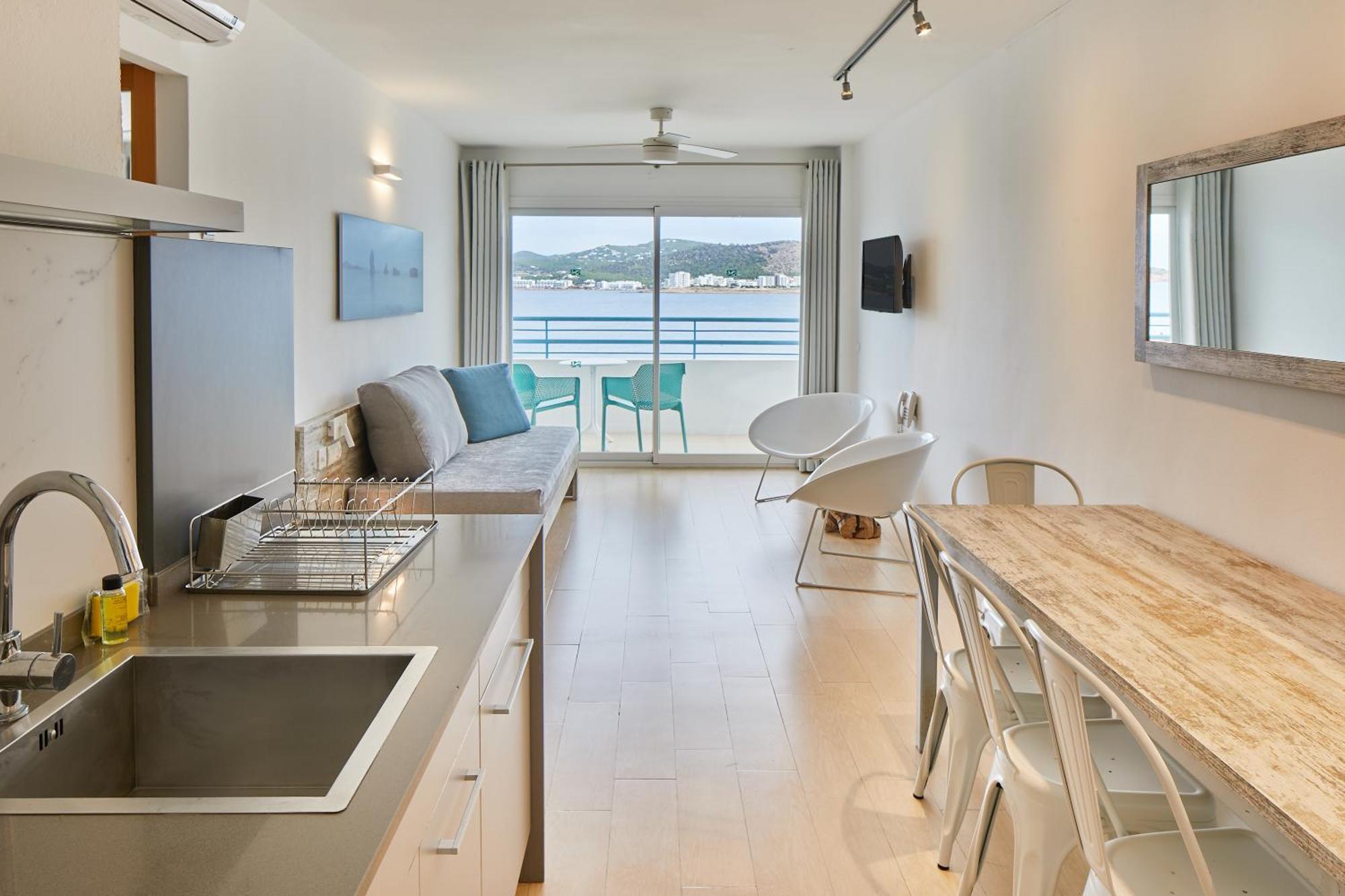 Sant Antoni de Portmany Playa Bella Apartments מראה חיצוני תמונה
